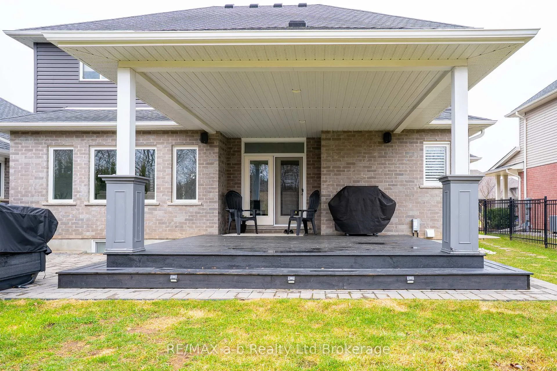 Photo 5 of 30 Brookside Lane, Tillsonburg — HOMEH