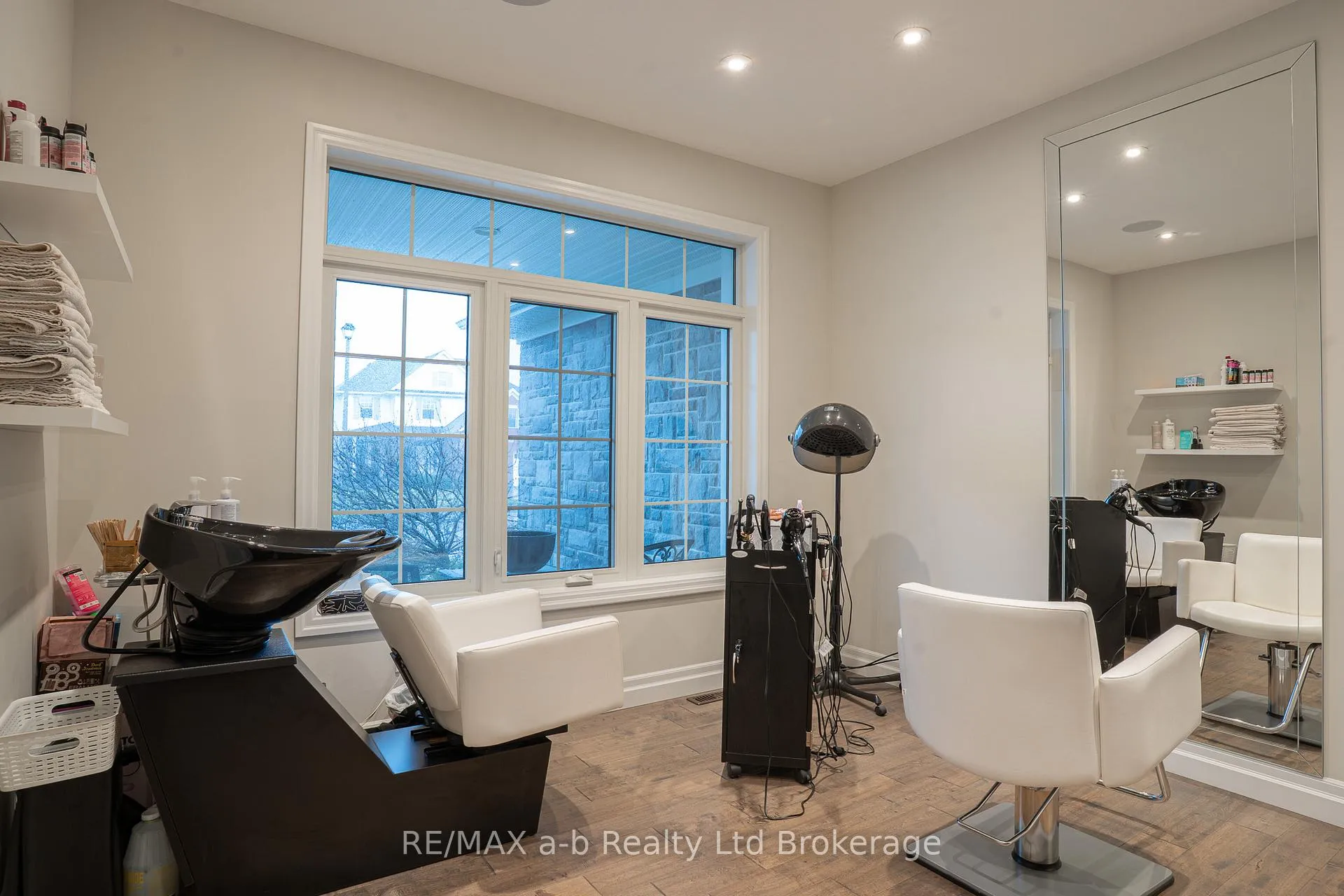 Photo 15 of 30 Brookside Lane, Tillsonburg — HOMEH