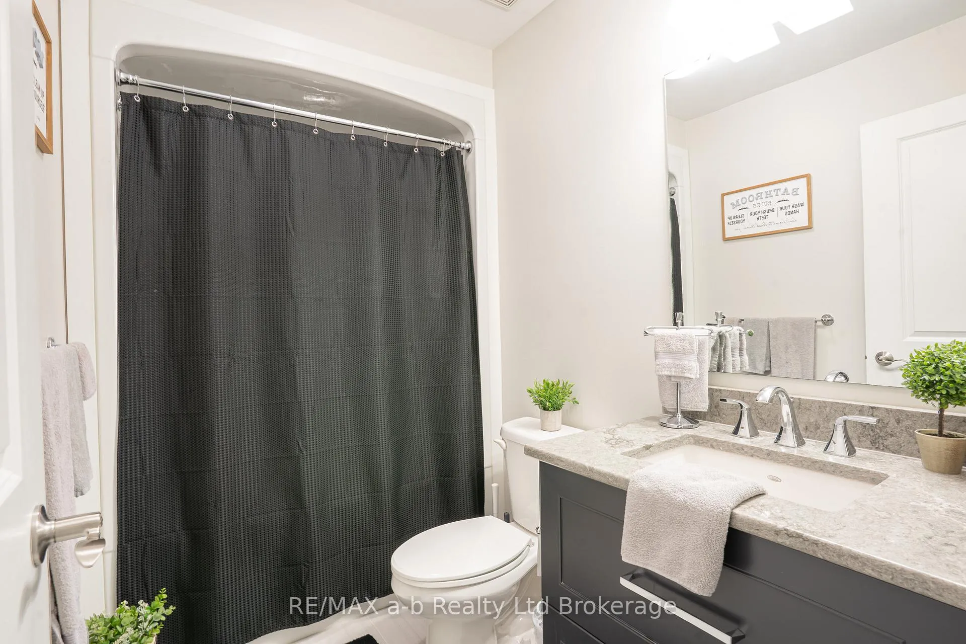 Photo 22 of 30 Brookside Lane, Tillsonburg — HOMEH