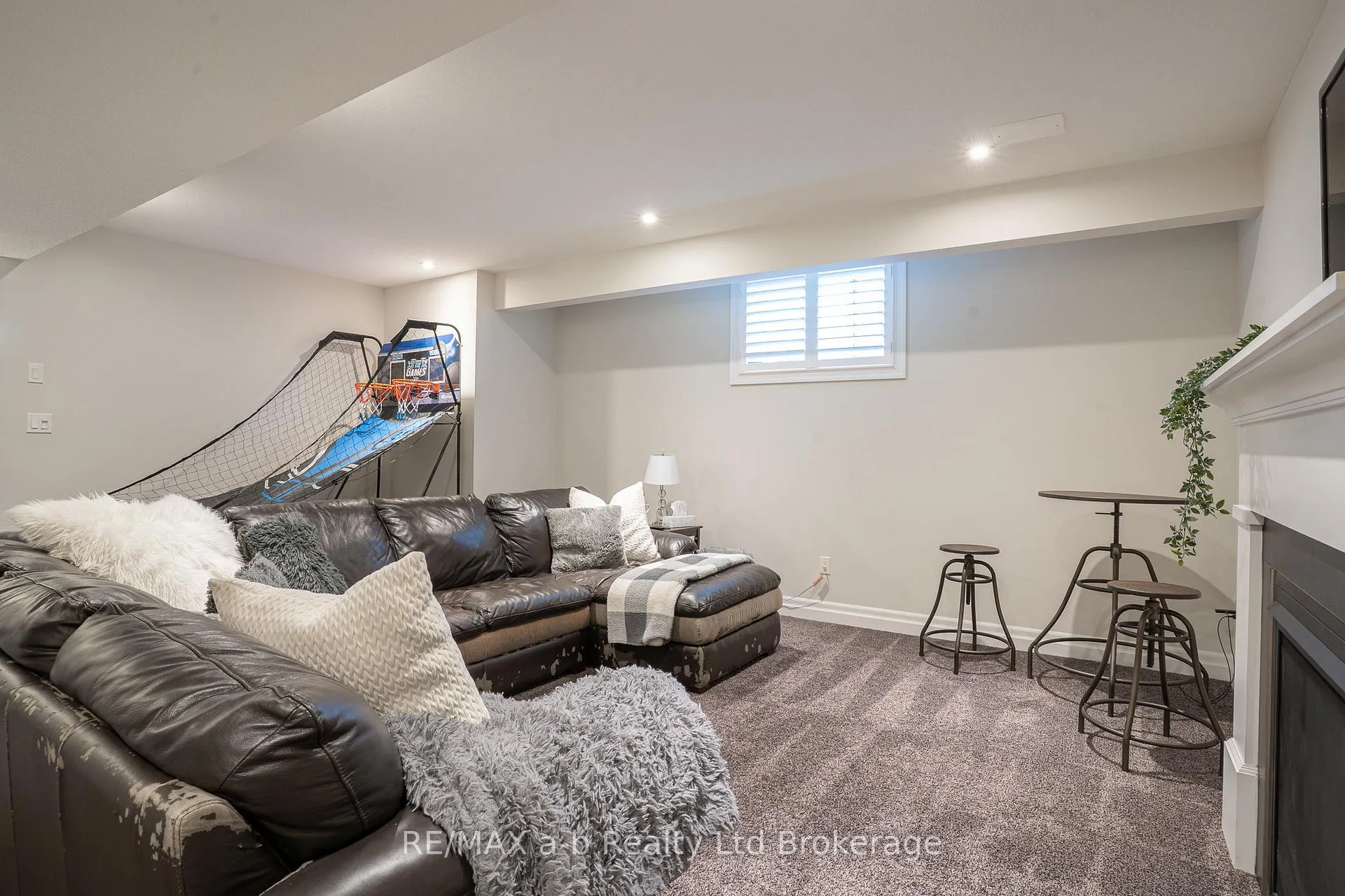 Photo 25 of 30 Brookside Lane, Tillsonburg — HOMEH