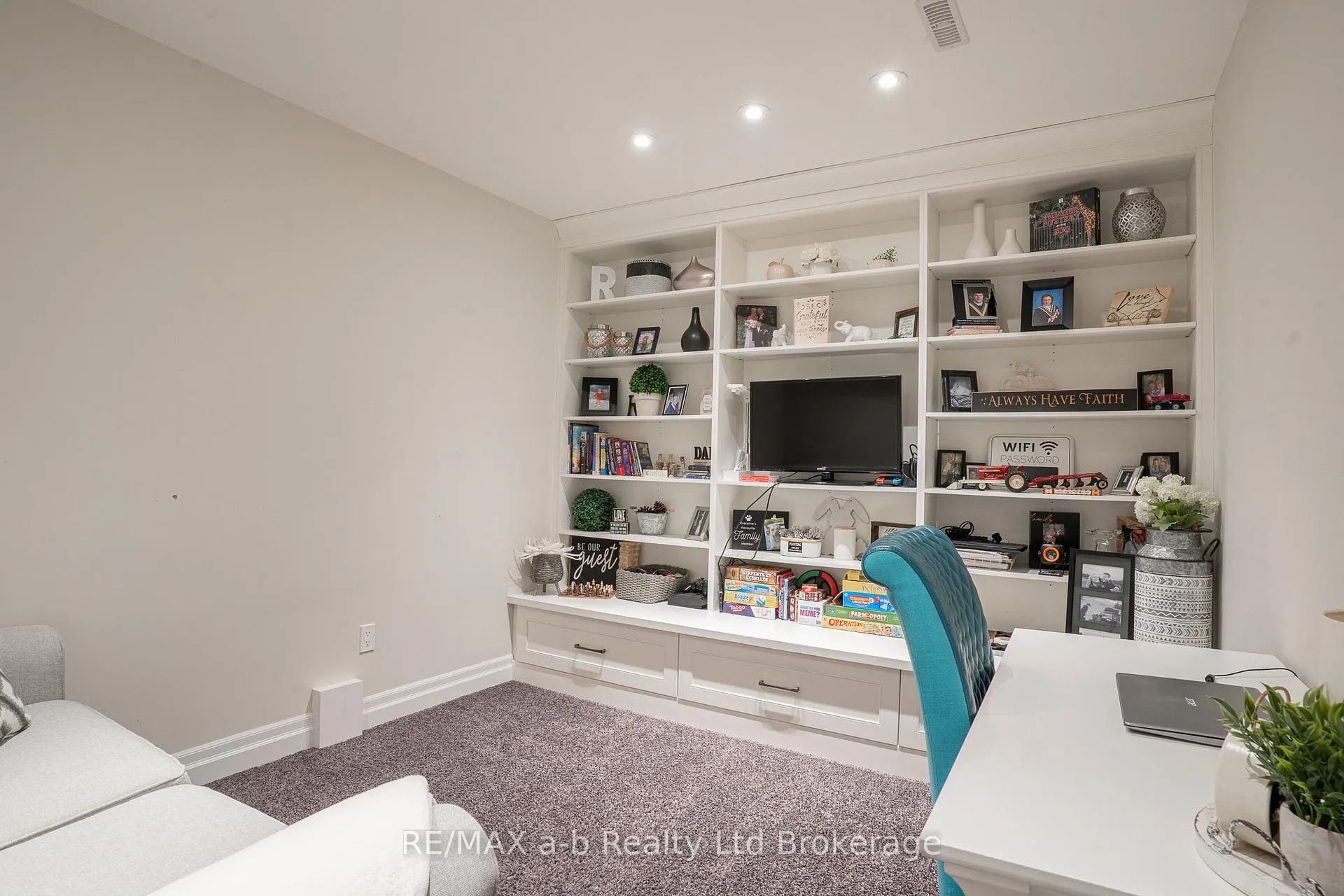 Photo 26 of 30 Brookside Lane, Tillsonburg — HOMEH