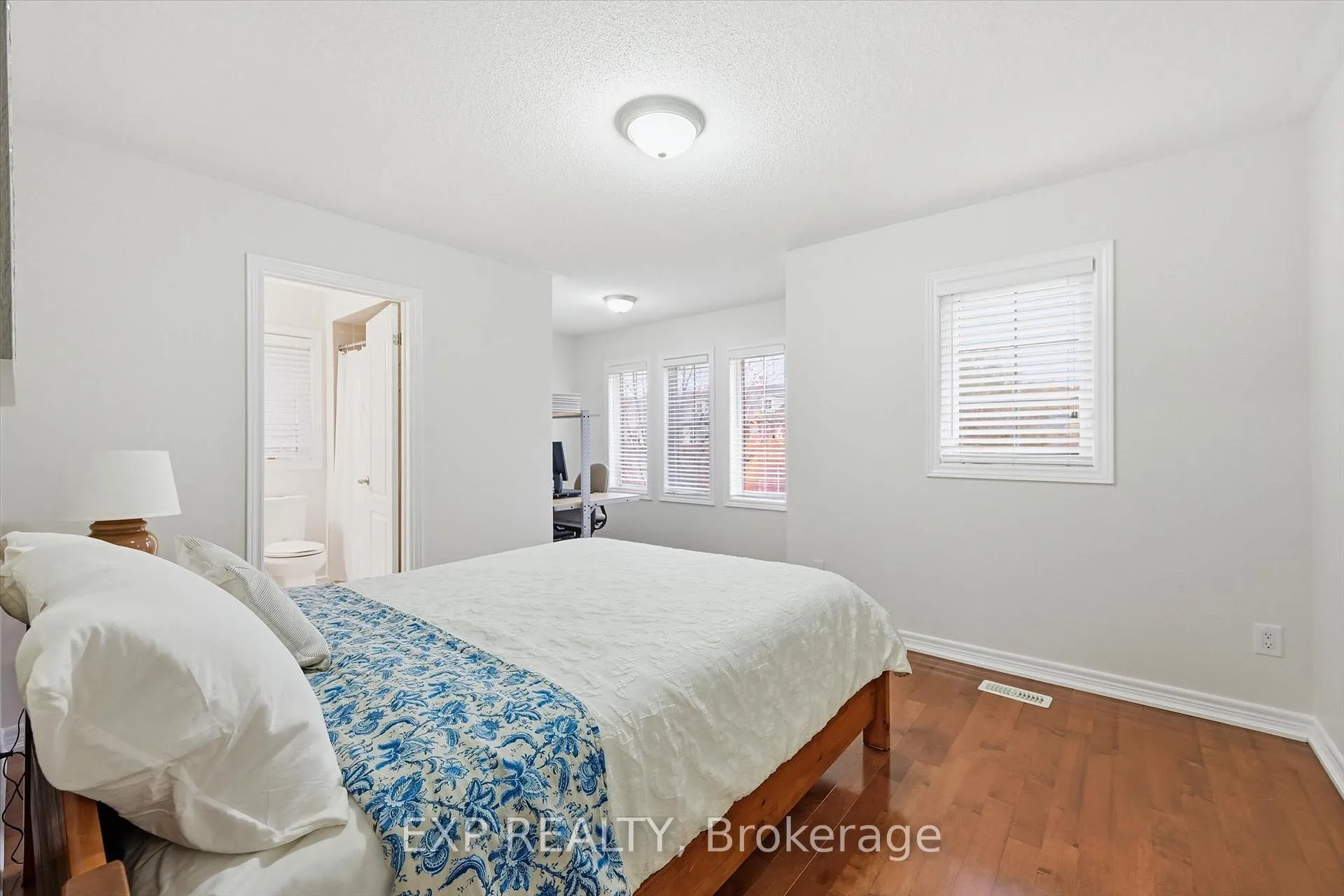Photo 26 of 266 Admiral Drive, Oakville, Bronte — HOMEH