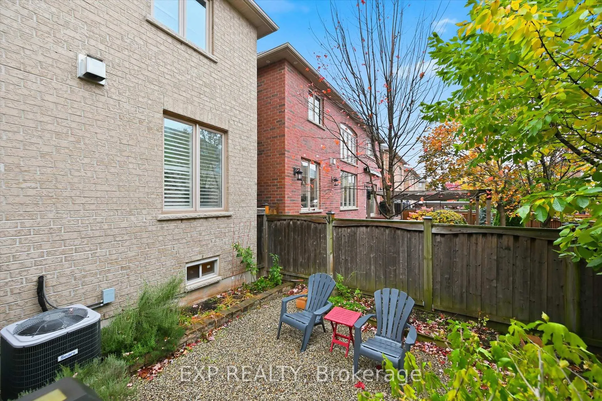 Photo 41 of 266 Admiral Drive, Oakville, Bronte — HOMEH