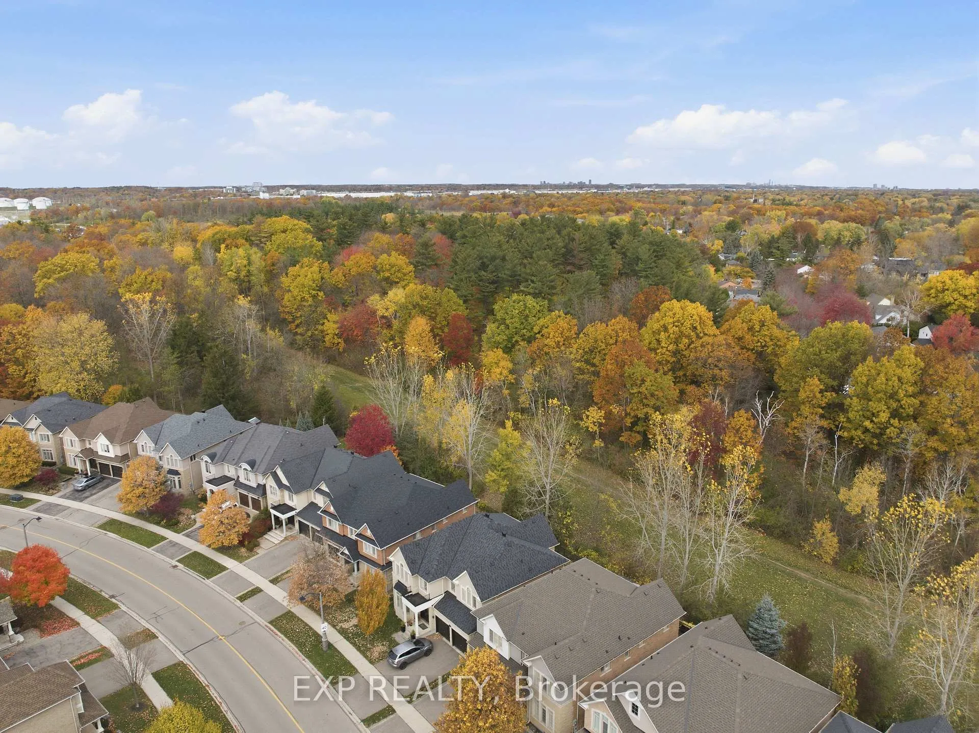 Photo 45 of 266 Admiral Drive, Oakville, Bronte — HOMEH