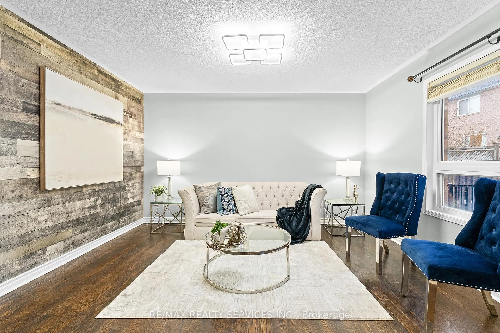 Photo 9 of 120 Bushmill Circle, Brampton, Fletcher's Meadow — HOMEH