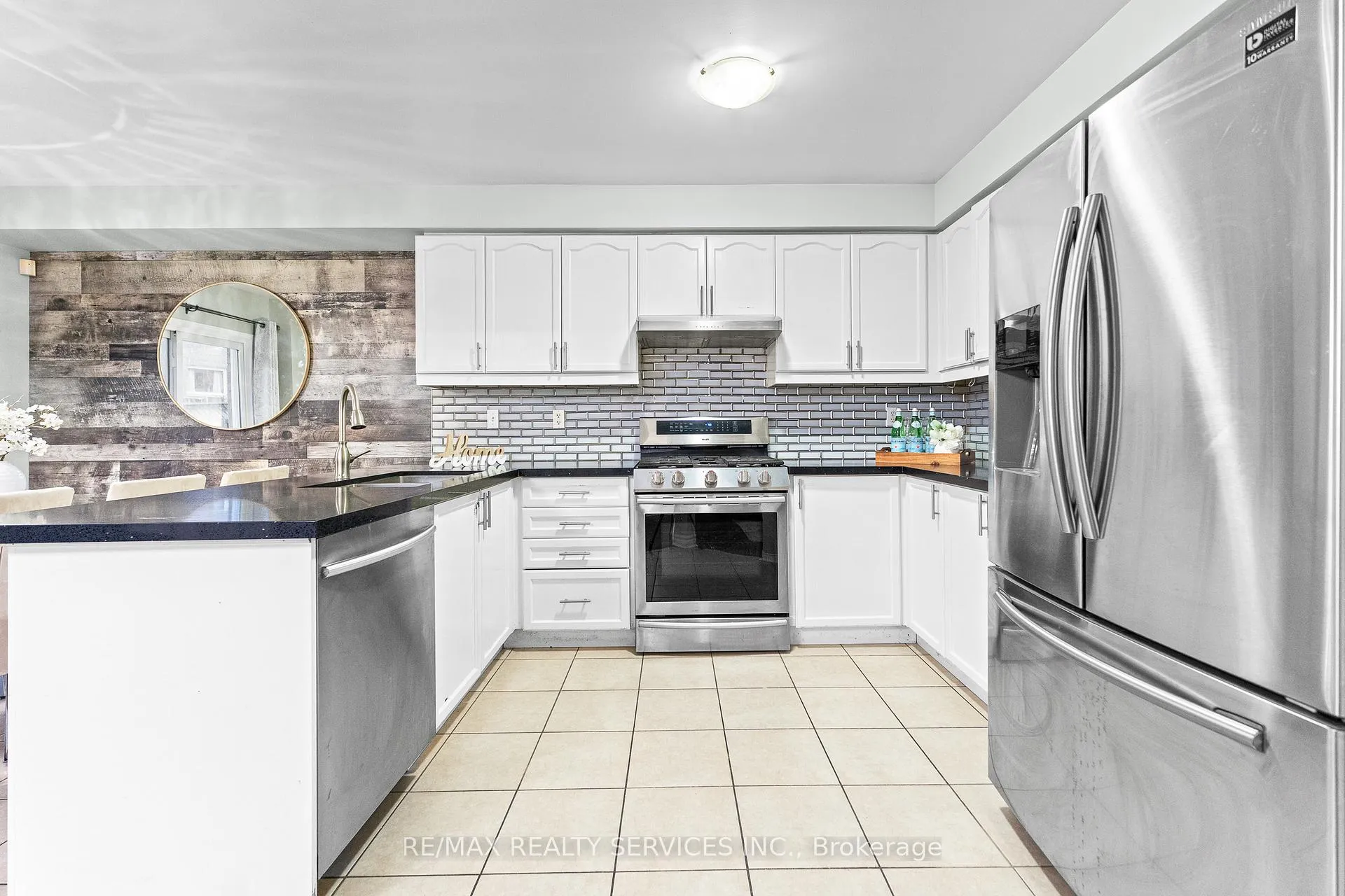 Photo 11 of 120 Bushmill Circle, Brampton, Fletcher's Meadow — HOMEH