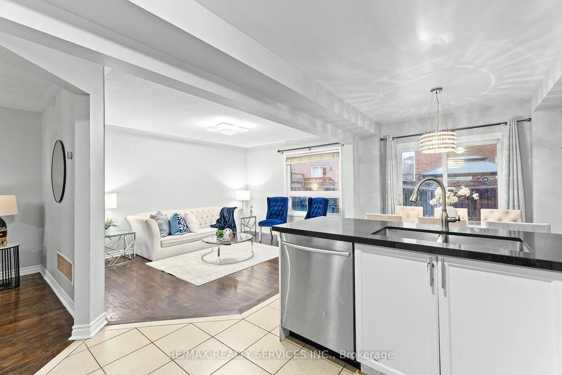 Photo 15 of 120 Bushmill Circle, Brampton, Fletcher's Meadow — HOMEH