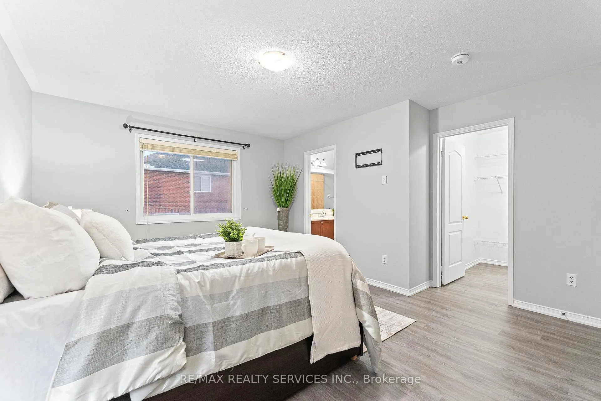 Photo 19 of 120 Bushmill Circle, Brampton, Fletcher's Meadow — HOMEH