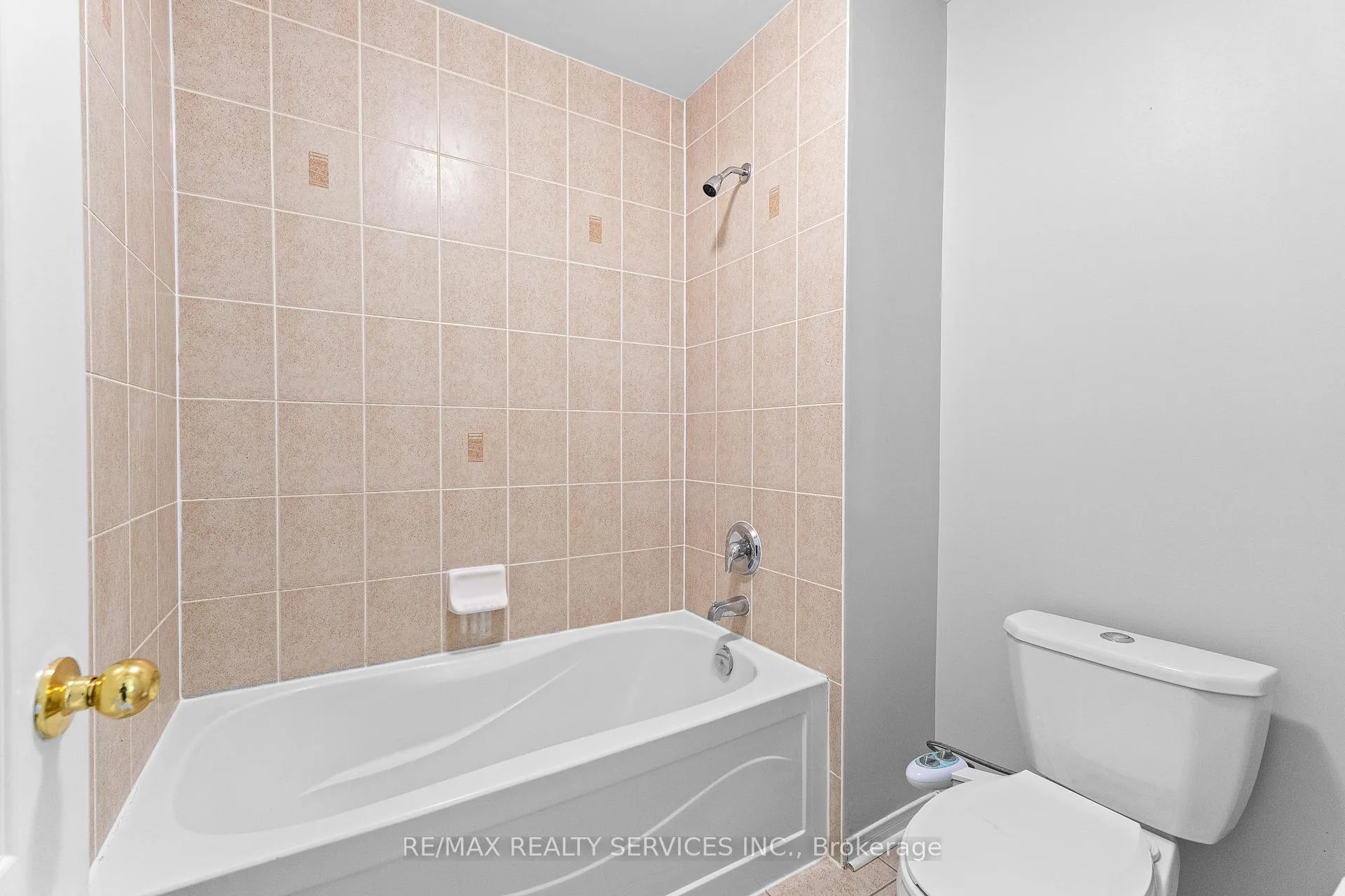 Photo 27 of 120 Bushmill Circle, Brampton, Fletcher's Meadow — HOMEH