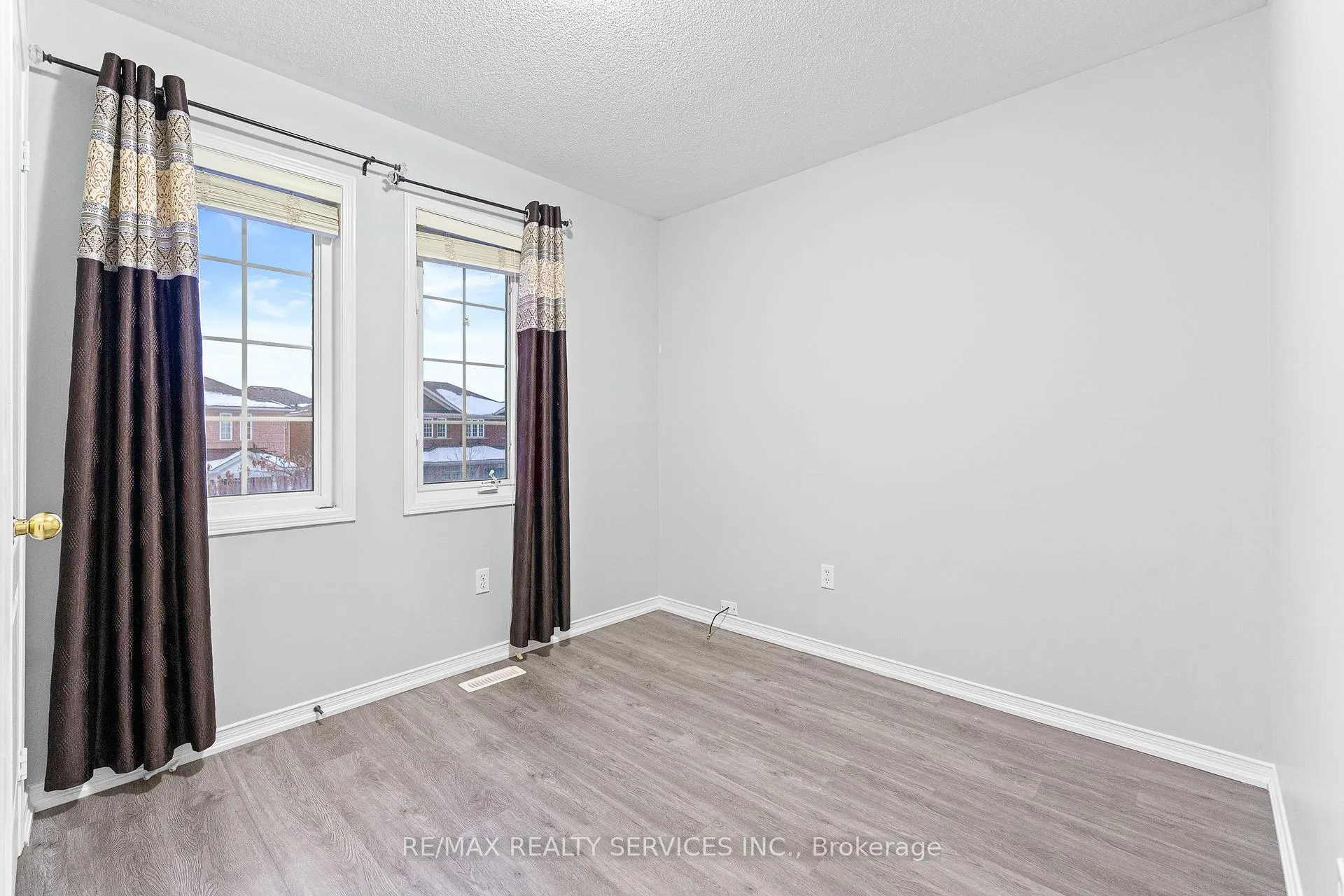 Photo 29 of 120 Bushmill Circle, Brampton, Fletcher's Meadow — HOMEH