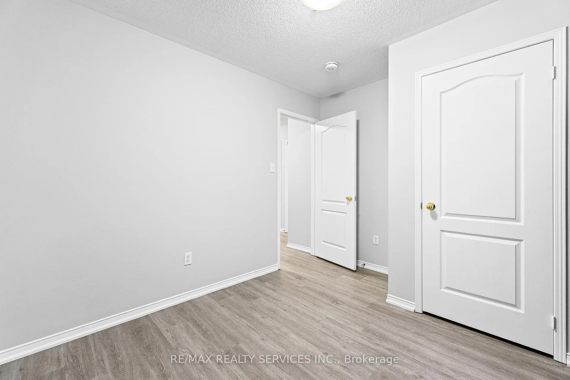 Photo 30 of 120 Bushmill Circle, Brampton, Fletcher's Meadow — HOMEH
