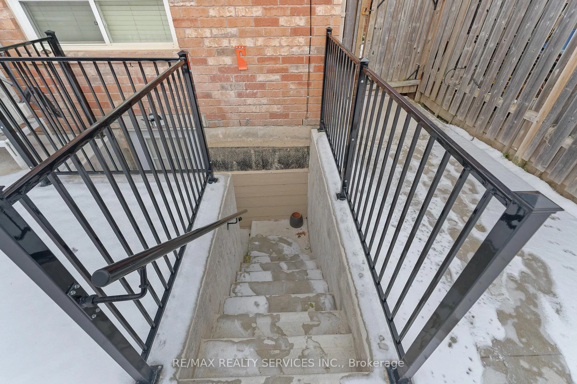 Photo 31 of 120 Bushmill Circle, Brampton, Fletcher's Meadow — HOMEH