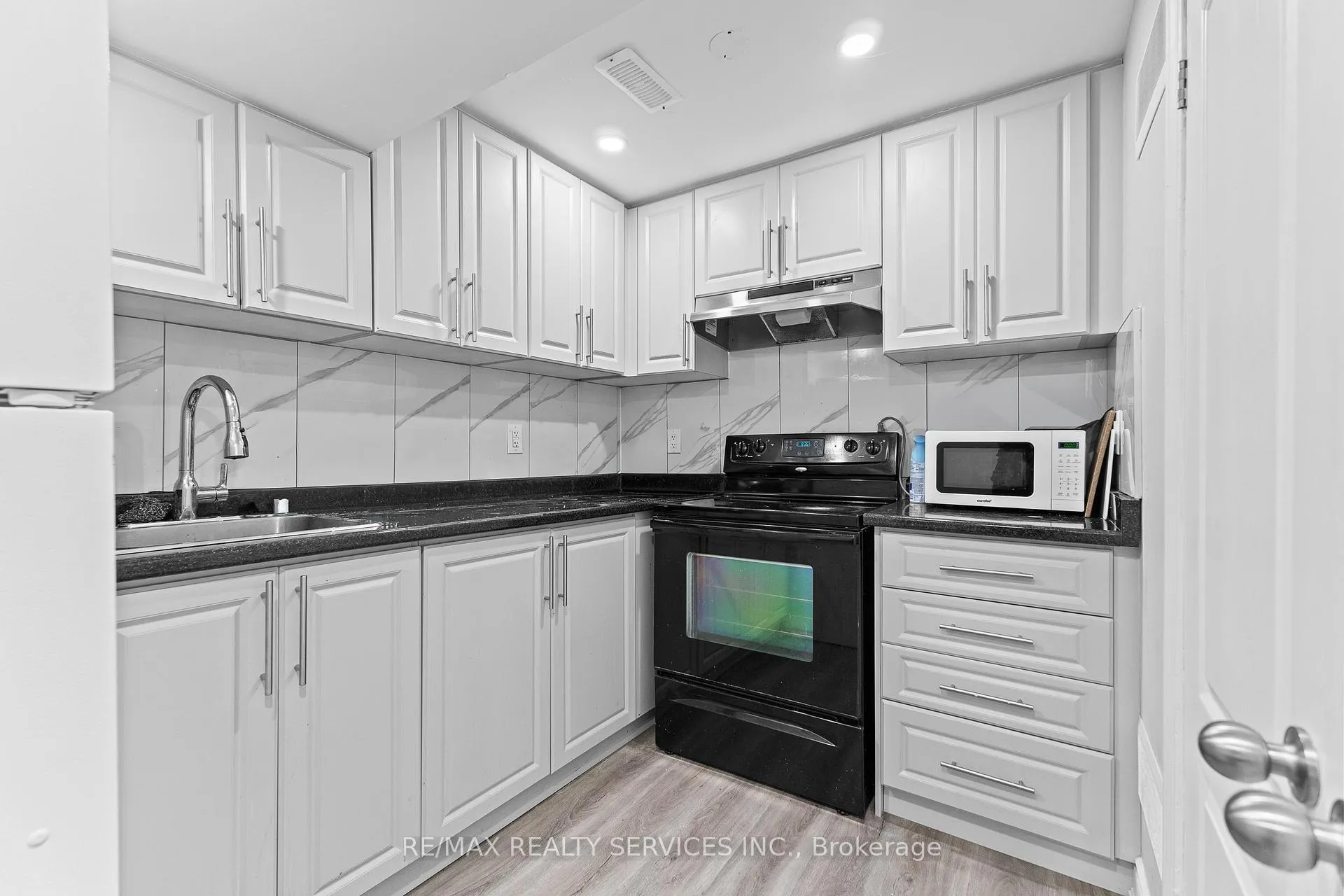 Photo 34 of 120 Bushmill Circle, Brampton, Fletcher's Meadow — HOMEH