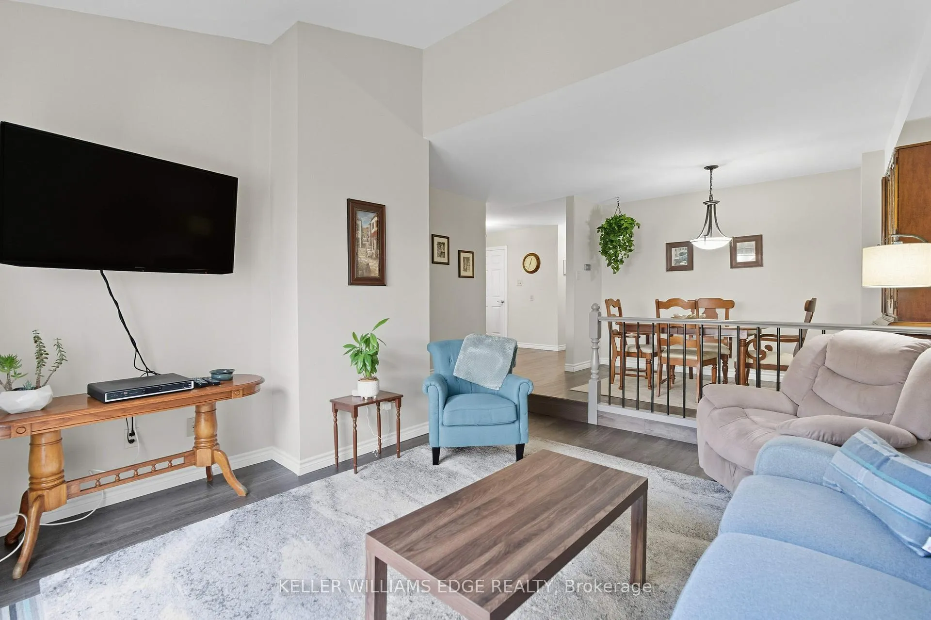 Photo 10 of 56 Muscot Drive, Hamilton, Stoney Creek Mountain — HOMEH