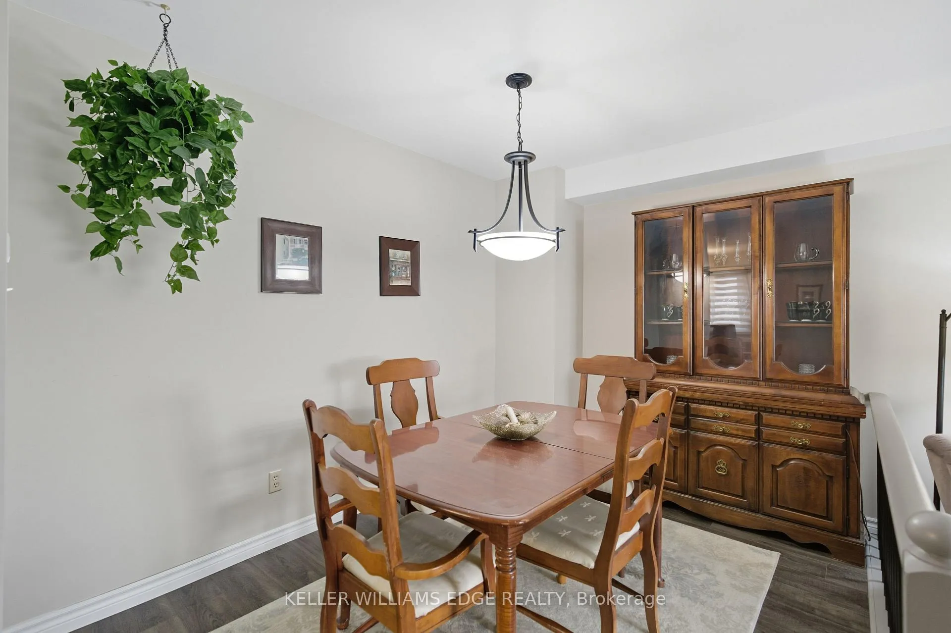 Photo 12 of 56 Muscot Drive, Hamilton, Stoney Creek Mountain — HOMEH