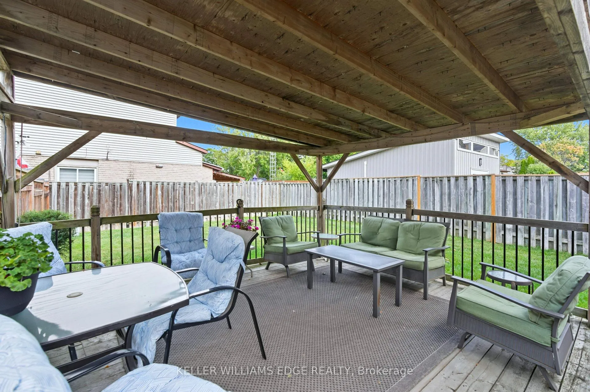 Photo 40 of 56 Muscot Drive, Hamilton, Stoney Creek Mountain — HOMEH