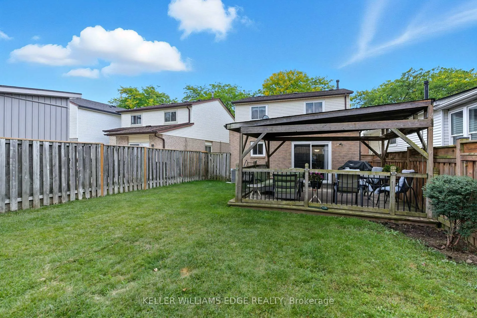 Photo 43 of 56 Muscot Drive, Hamilton, Stoney Creek Mountain — HOMEH