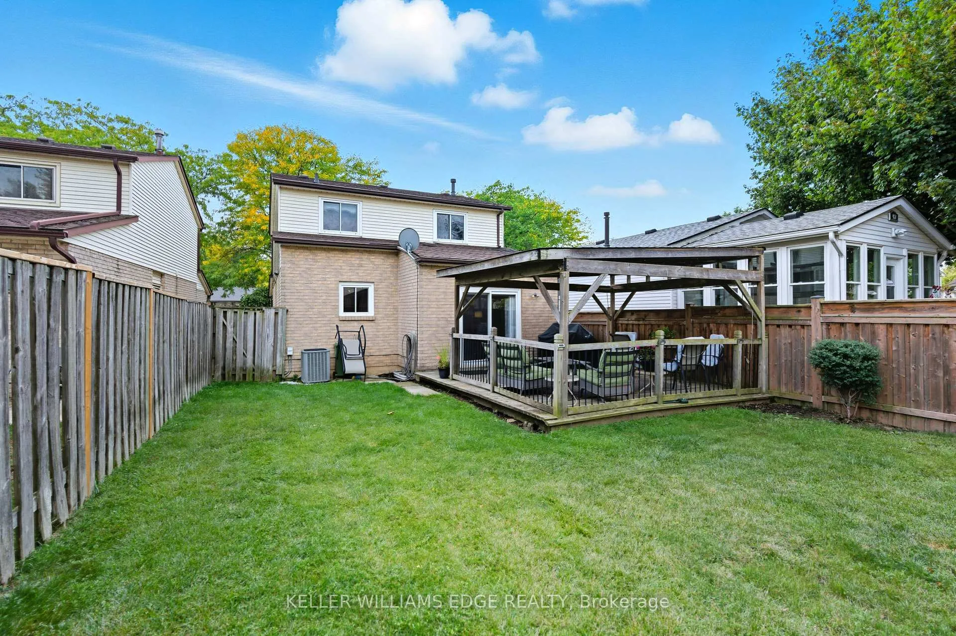Photo 44 of 56 Muscot Drive, Hamilton, Stoney Creek Mountain — HOMEH