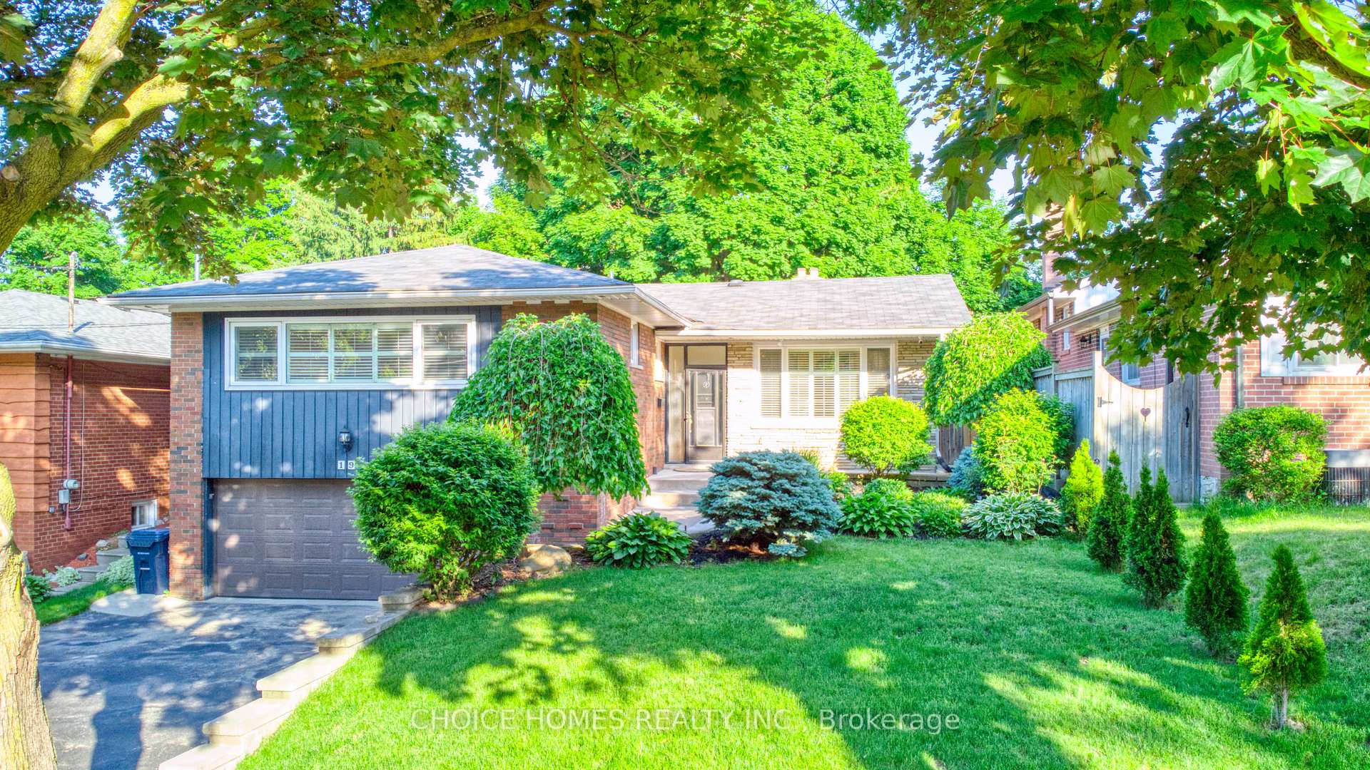Front of 19 Landfair Crescent