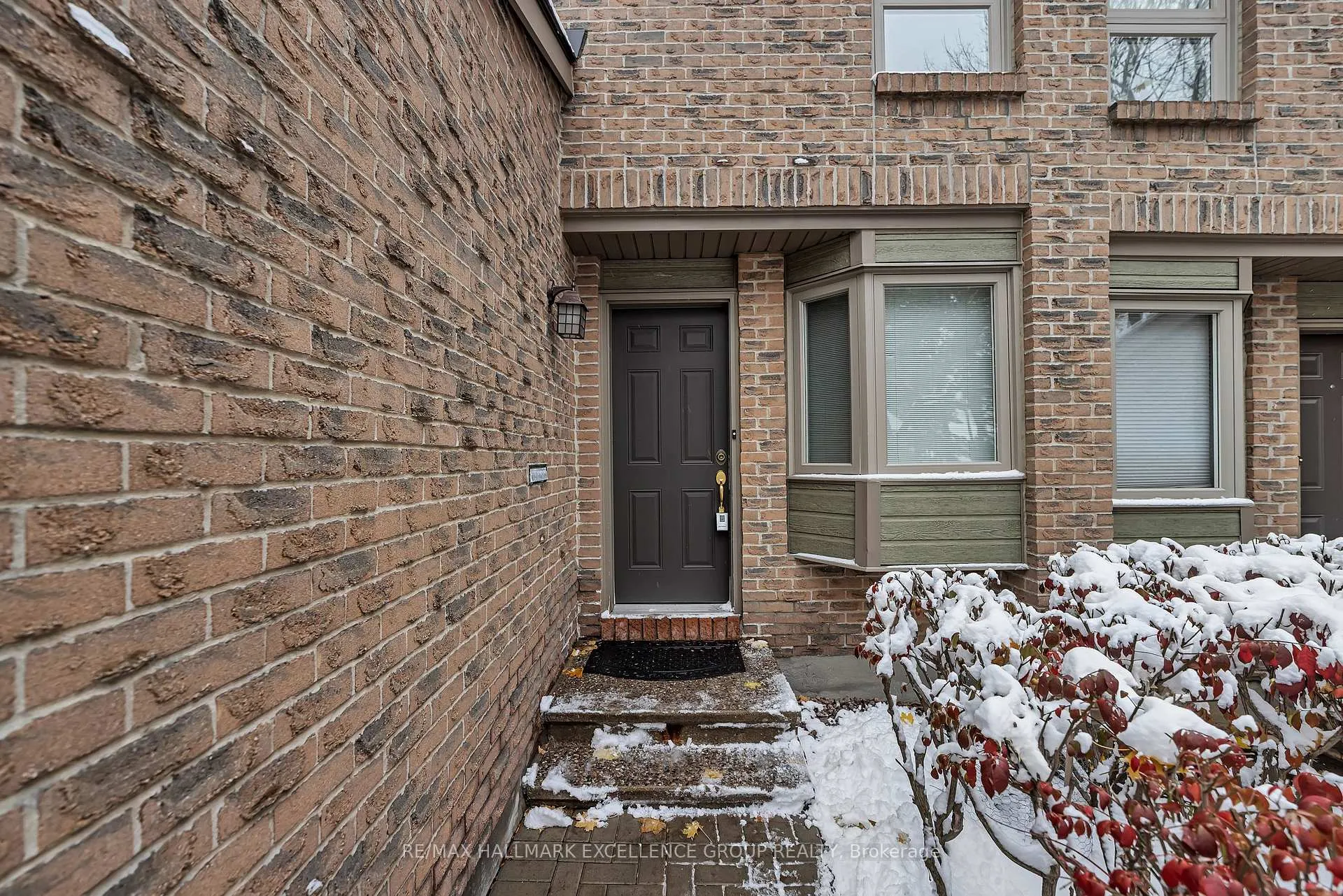 Photo 2 of Unit 67, 710 Coronation Avenue, Ottawa, Riverview Park — HOMEH