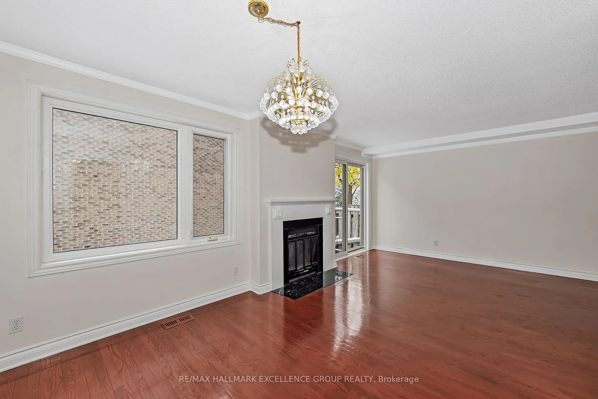 Photo 8 of Unit 67, 710 Coronation Avenue, Ottawa, Riverview Park — HOMEH