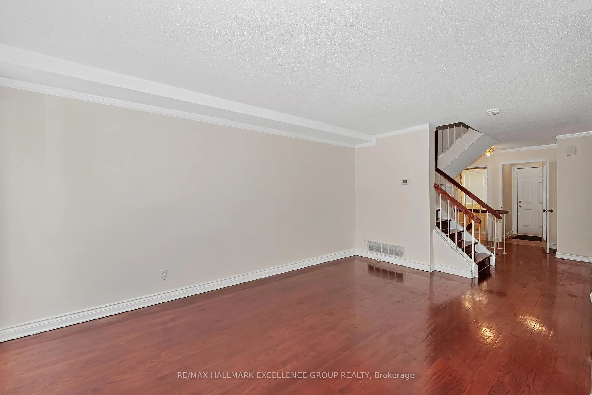 Photo 11 of Unit 67, 710 Coronation Avenue, Ottawa, Riverview Park — HOMEH