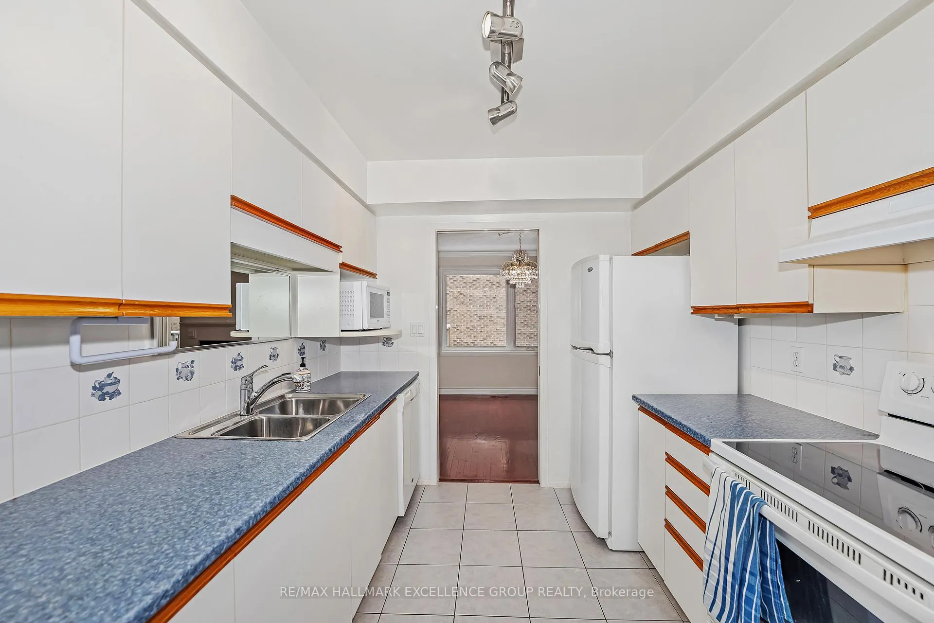 Photo 13 of Unit 67, 710 Coronation Avenue, Ottawa, Riverview Park — HOMEH