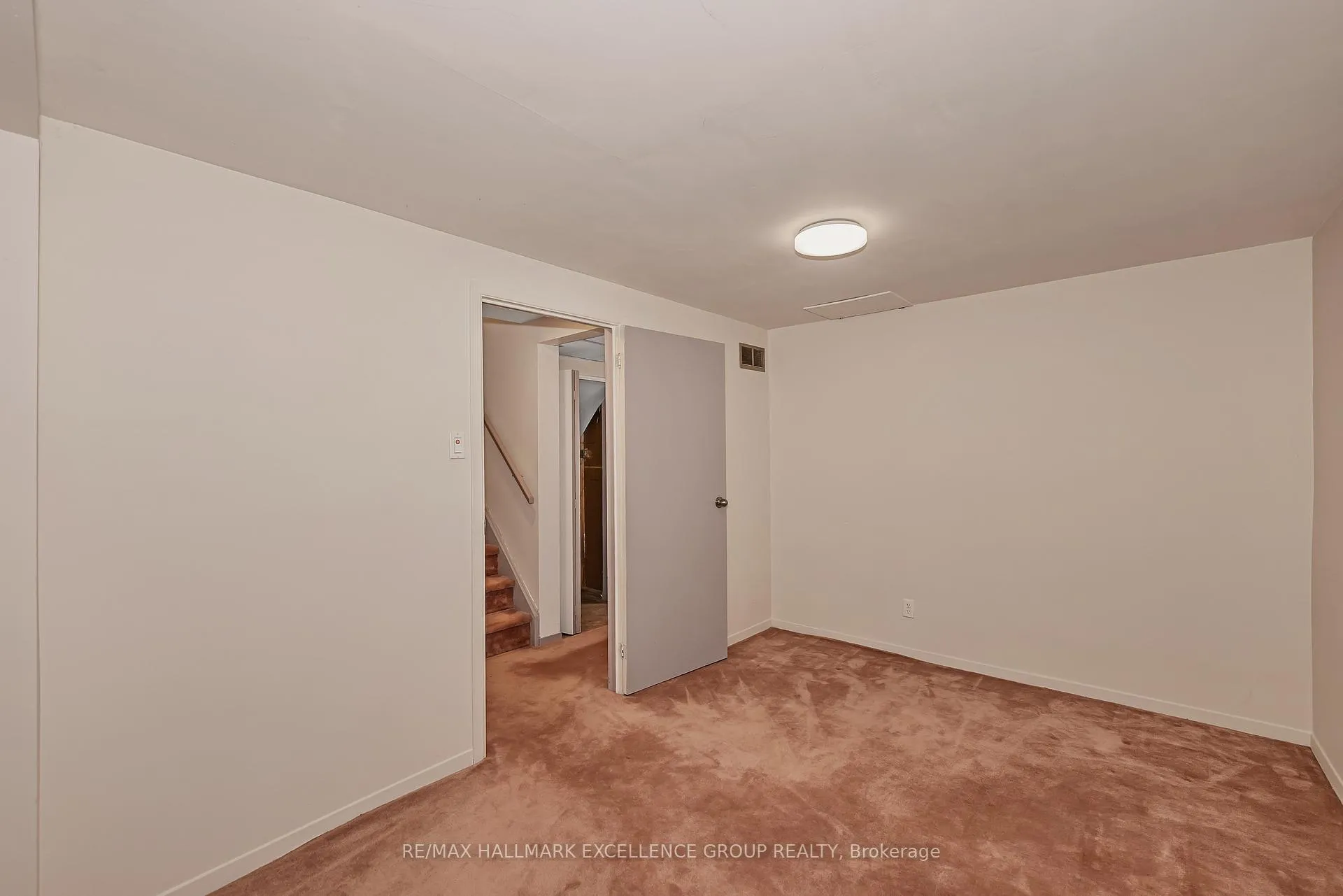 Photo 34 of Unit 67, 710 Coronation Avenue, Ottawa, Riverview Park — HOMEH