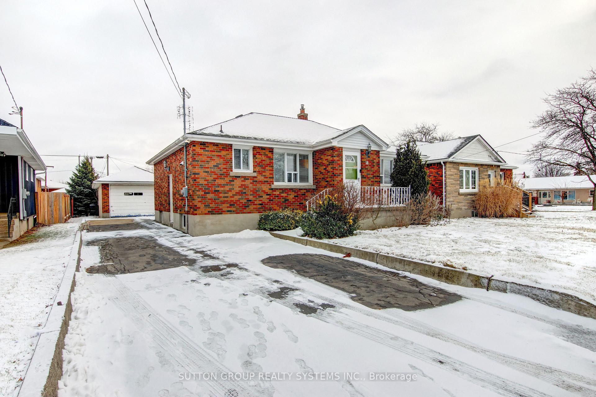 Photo 2 of 18 Whyte Avenue N, Thorold, Thorold Downtown — HOMEH