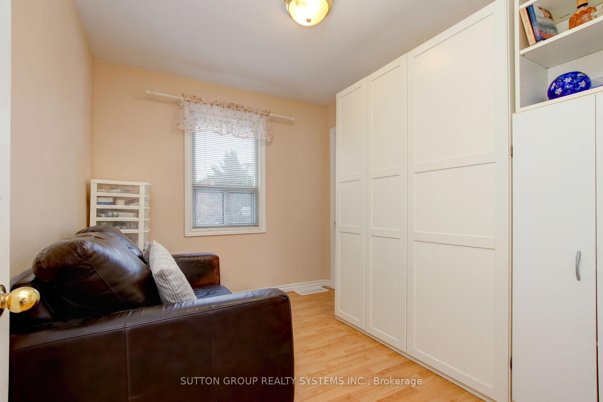 Photo 16 of 18 Whyte Avenue N, Thorold, Thorold Downtown — HOMEH