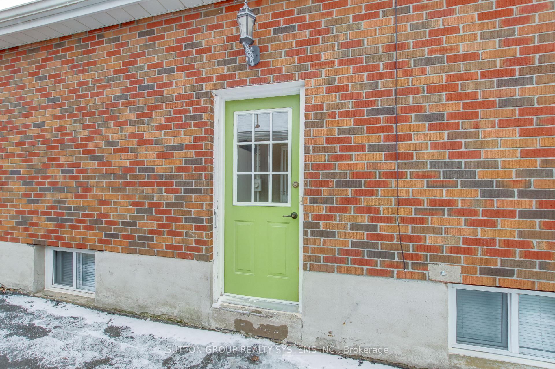 Photo 19 of 18 Whyte Avenue N, Thorold, Thorold Downtown — HOMEH