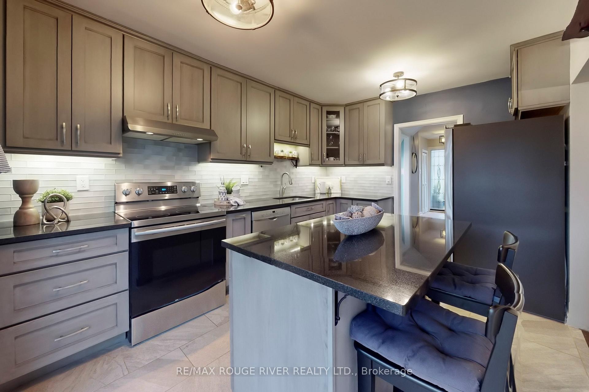 Photo 12 of 81 Rochman Boulevard, Scarborough, Woburn — HOMEH