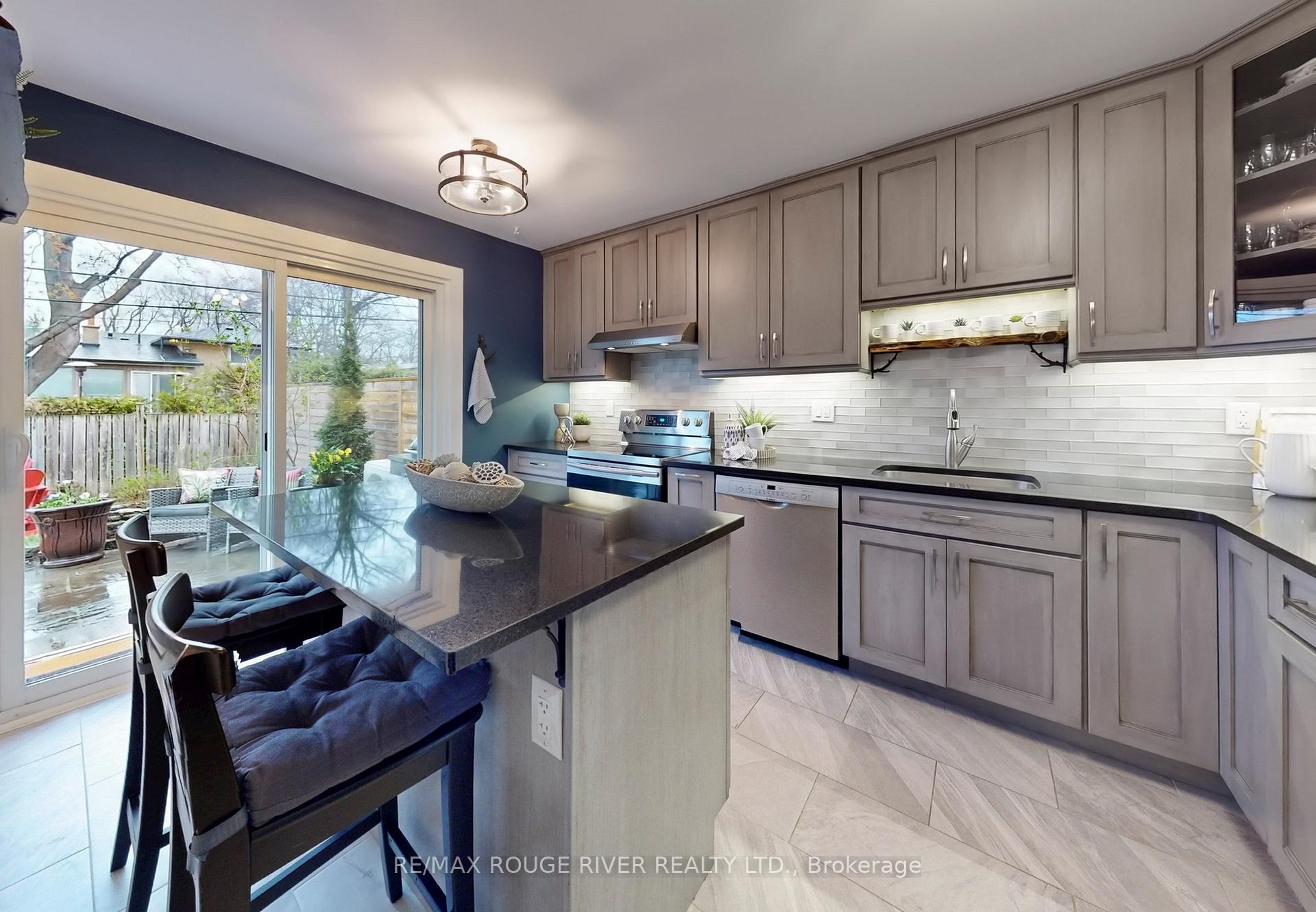 Photo 13 of 81 Rochman Boulevard, Scarborough, Woburn — HOMEH