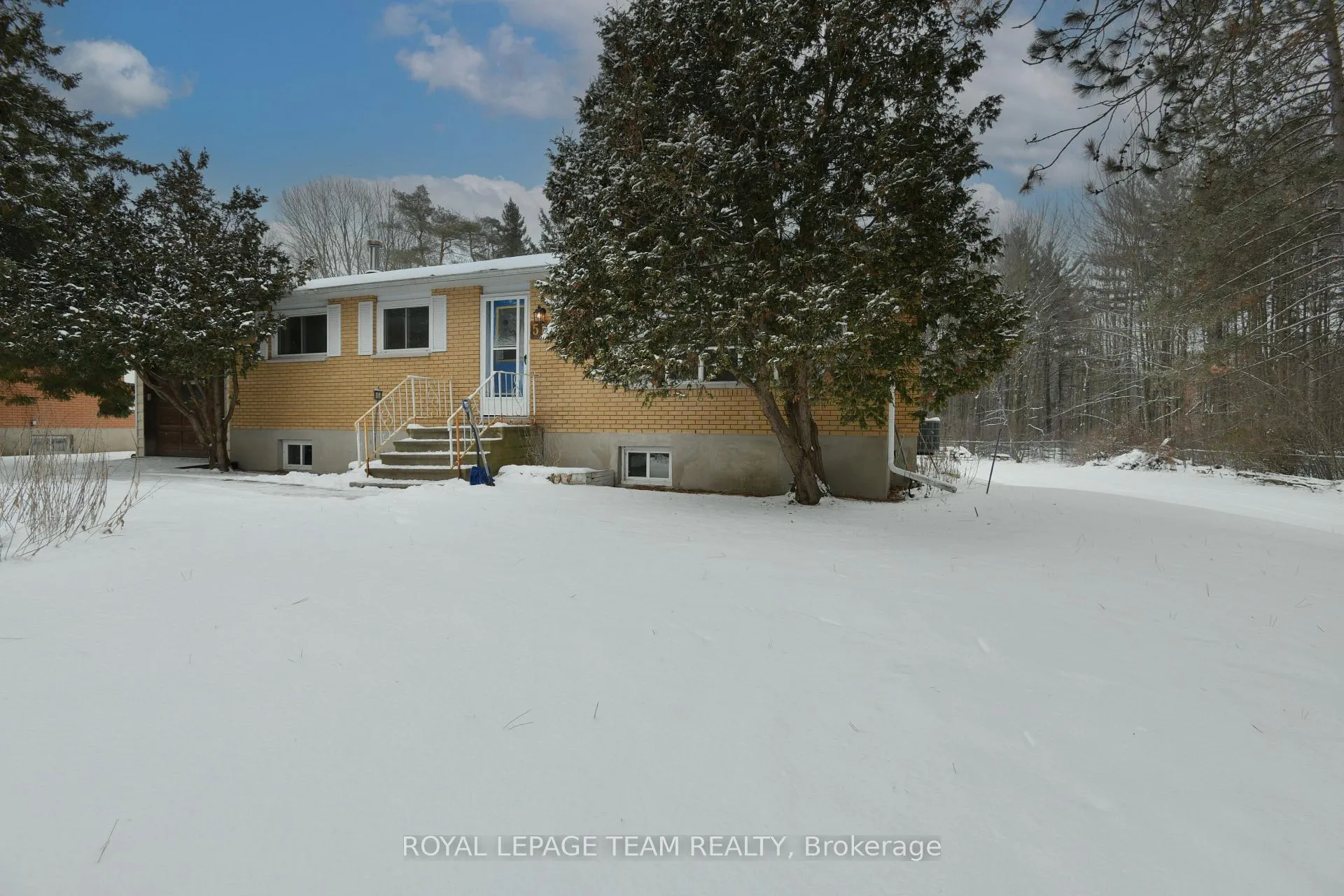 Photo 2 of 5866 Piperville Road, Ottawa, Carlsbad Springs — HOMEH