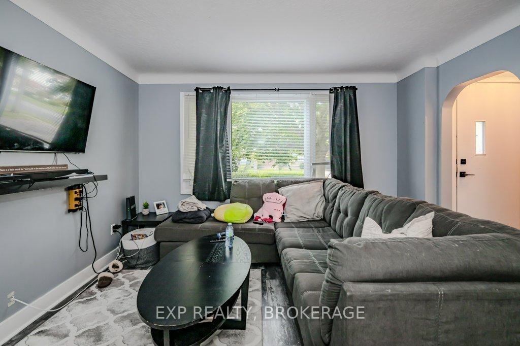 Photo 10 of 20 Collier Road N, Thorold, Thorold Downtown — HOMEH