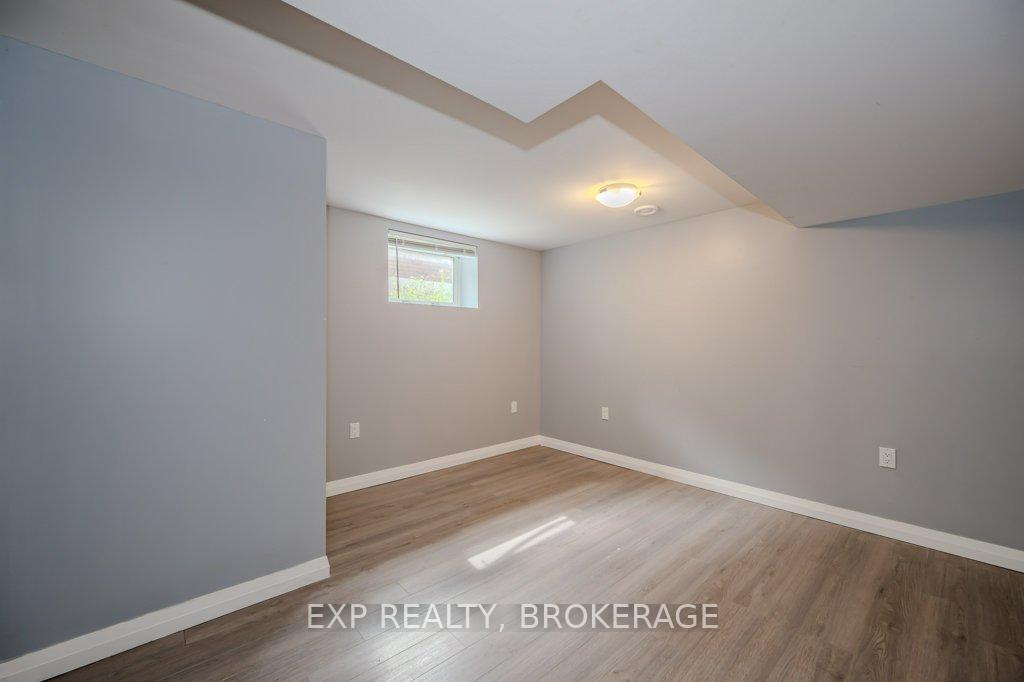 Photo 34 of 20 Collier Road N, Thorold, Thorold Downtown — HOMEH