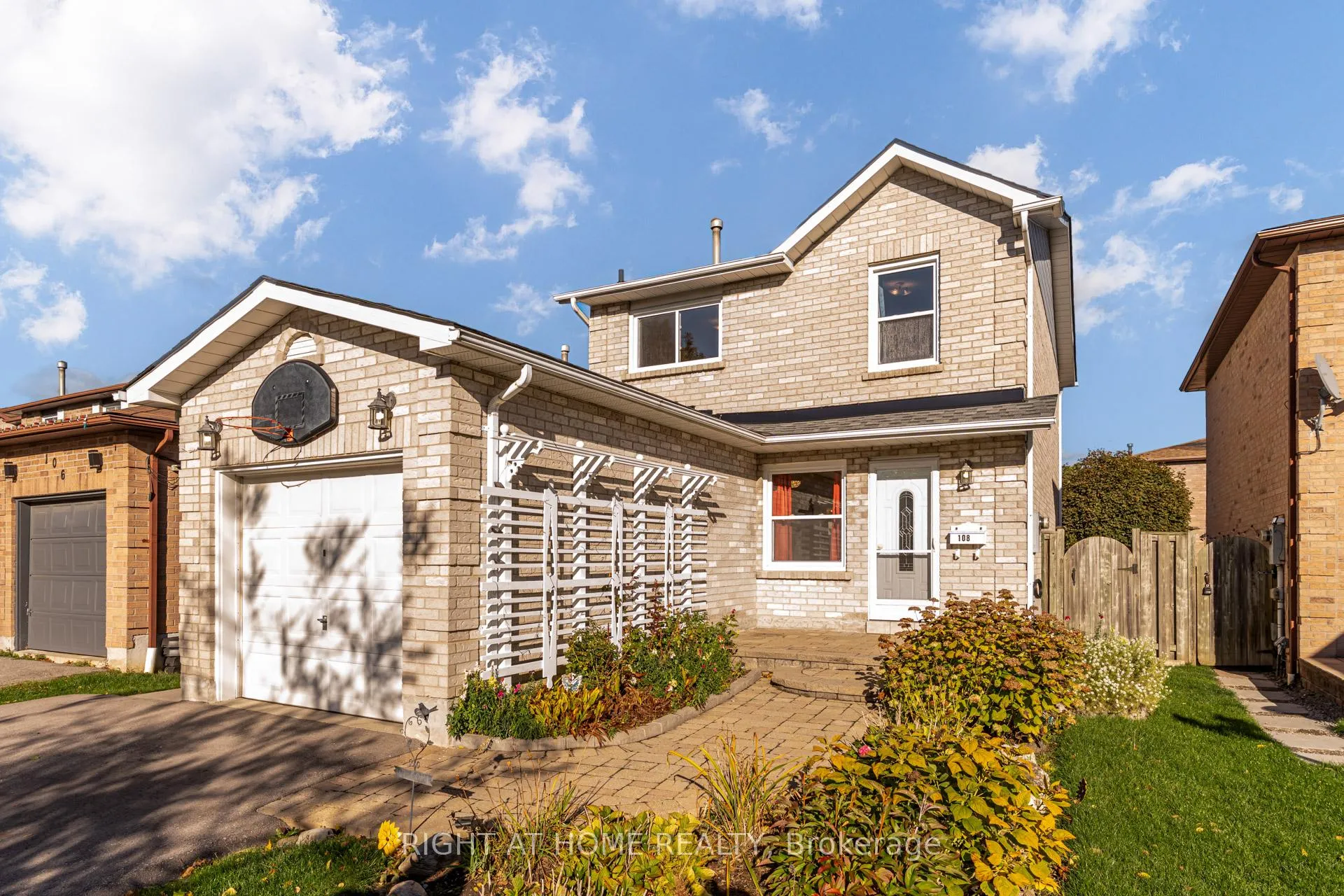 Photo 2 of 108 Rotherglen Road N, Ajax, Central West — HOMEH