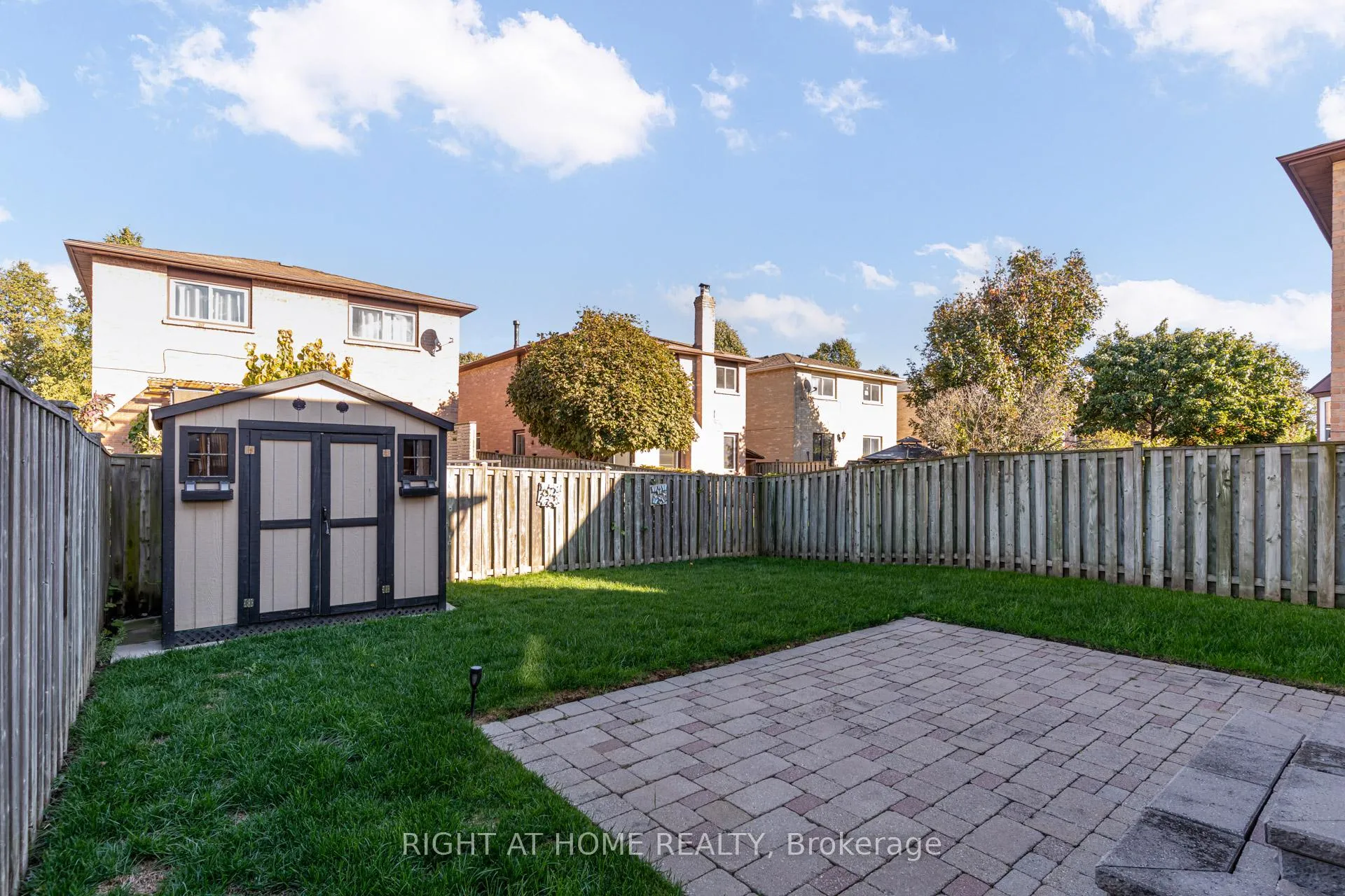 Photo 24 of 108 Rotherglen Road N, Ajax, Central West — HOMEH