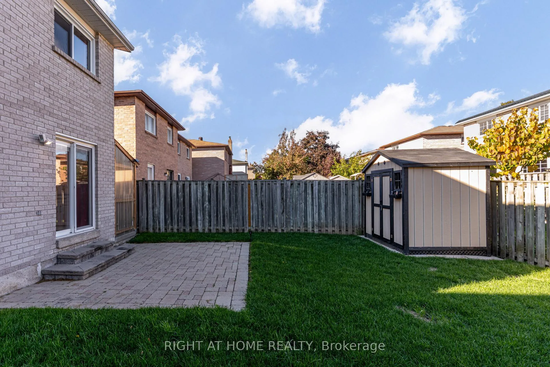 Photo 25 of 108 Rotherglen Road N, Ajax, Central West — HOMEH