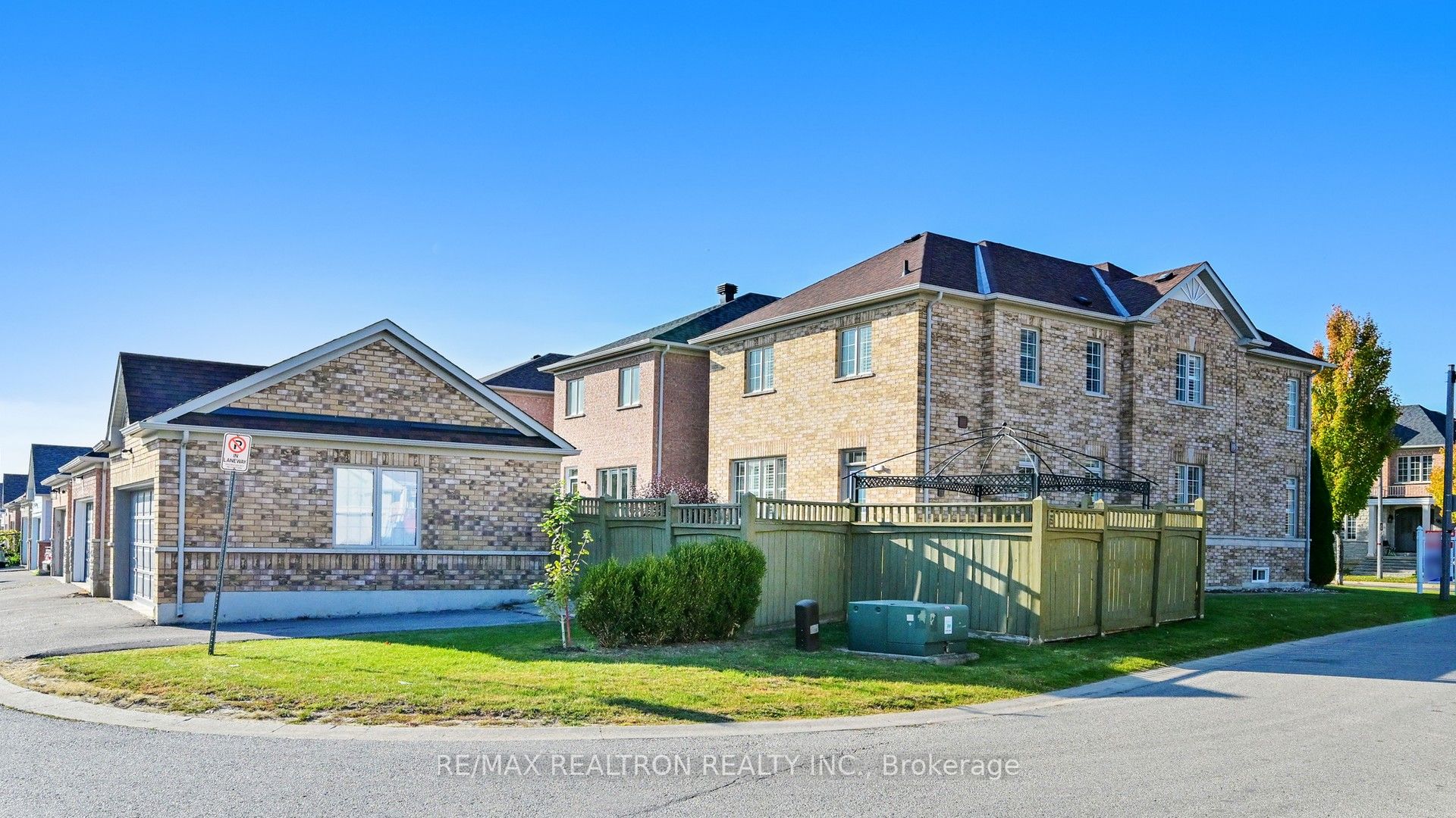 Photo 68 of 97 Kenilworth Gate, Markham, Cornell — HOMEH