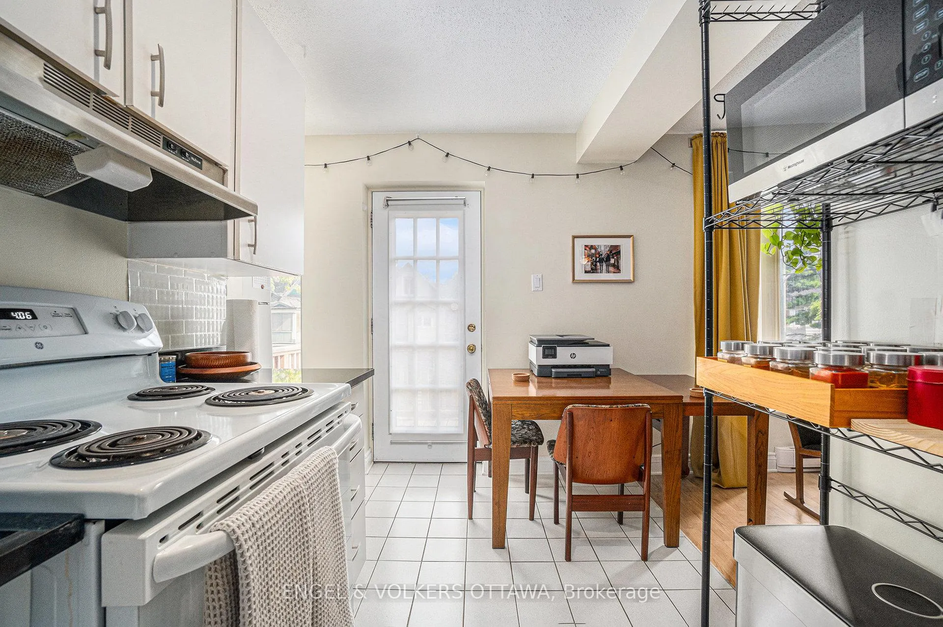 Photo 10 of 543 Mcleod Street, Ottawa, Ottawa Centre — HOMEH