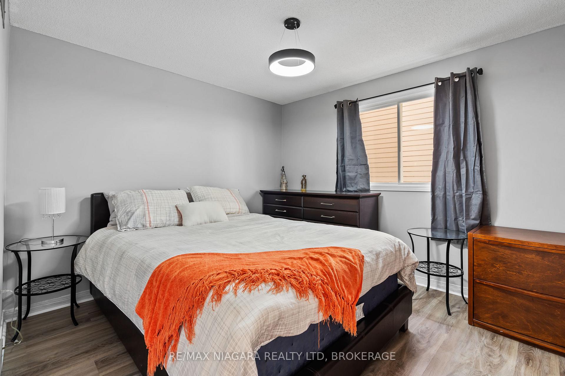 Photo 17 of 46 Baxter Crescent, Thorold, Confederation Heights — HOMEH