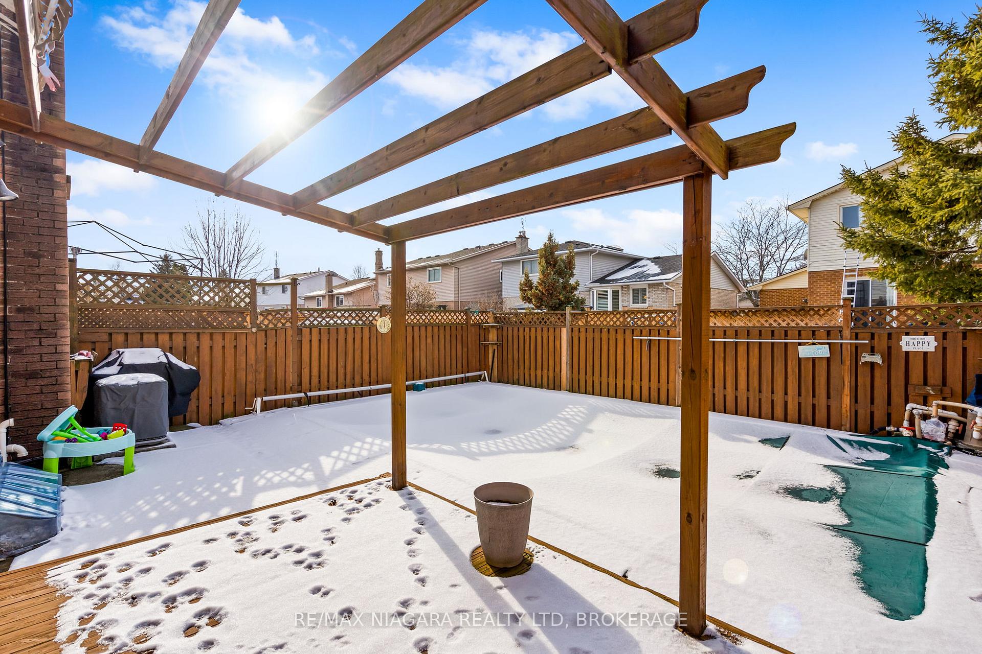 Photo 28 of 46 Baxter Crescent, Thorold, Confederation Heights — HOMEH