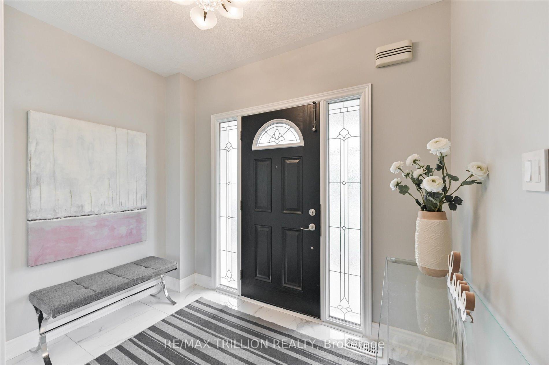 Photo 2 of 611 Staines Road, Scarborough, Rouge — HOMEH