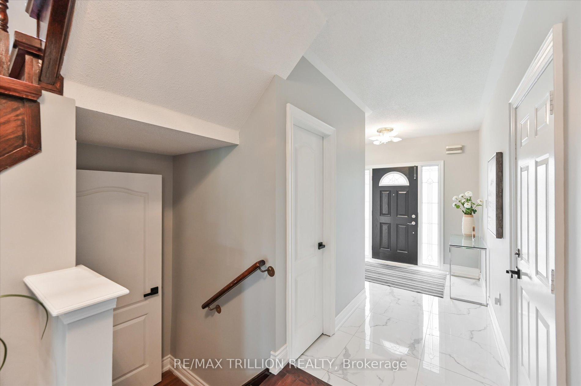 Photo 4 of 611 Staines Road, Scarborough, Rouge — HOMEH