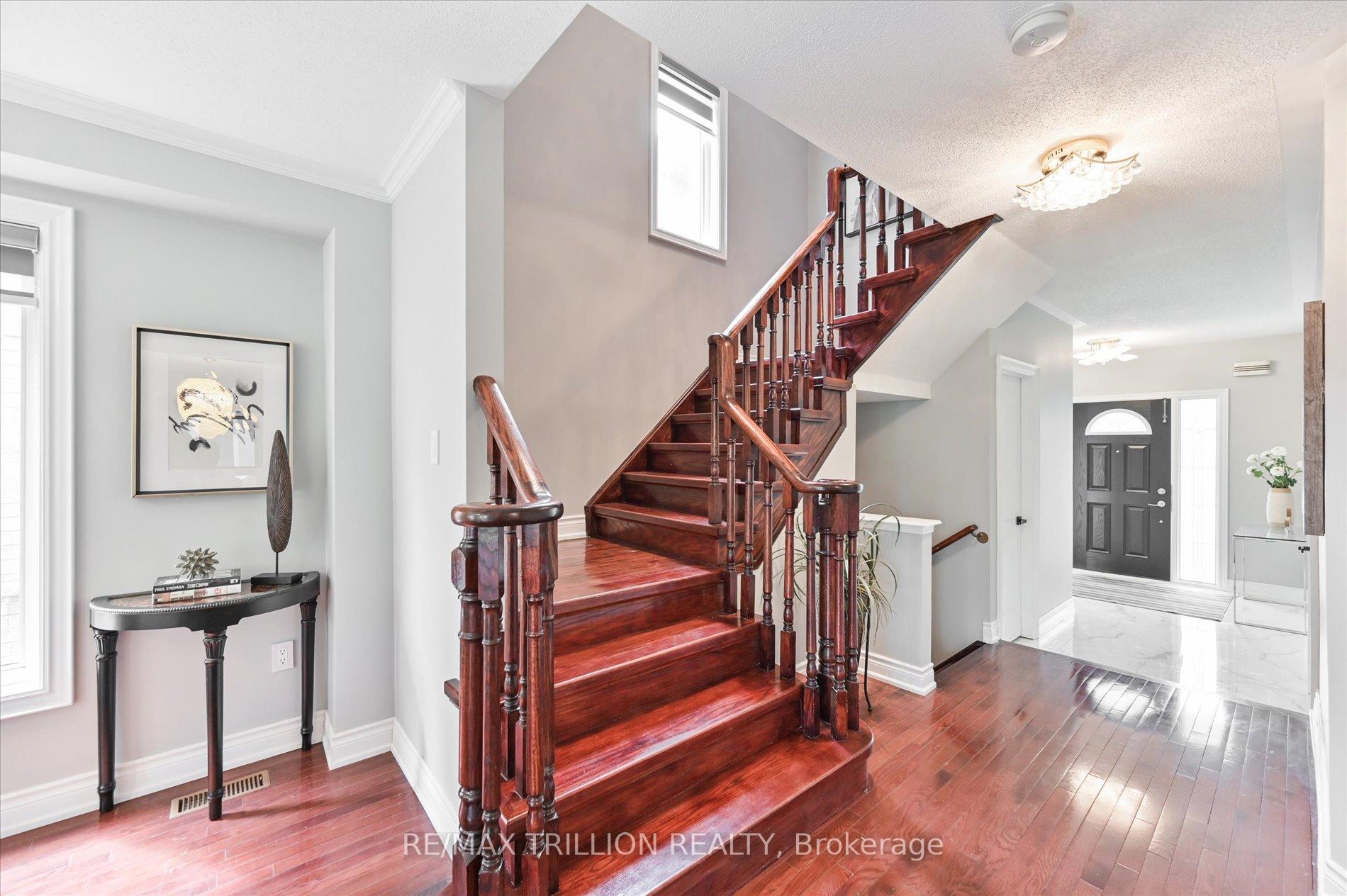 Photo 6 of 611 Staines Road, Scarborough, Rouge — HOMEH