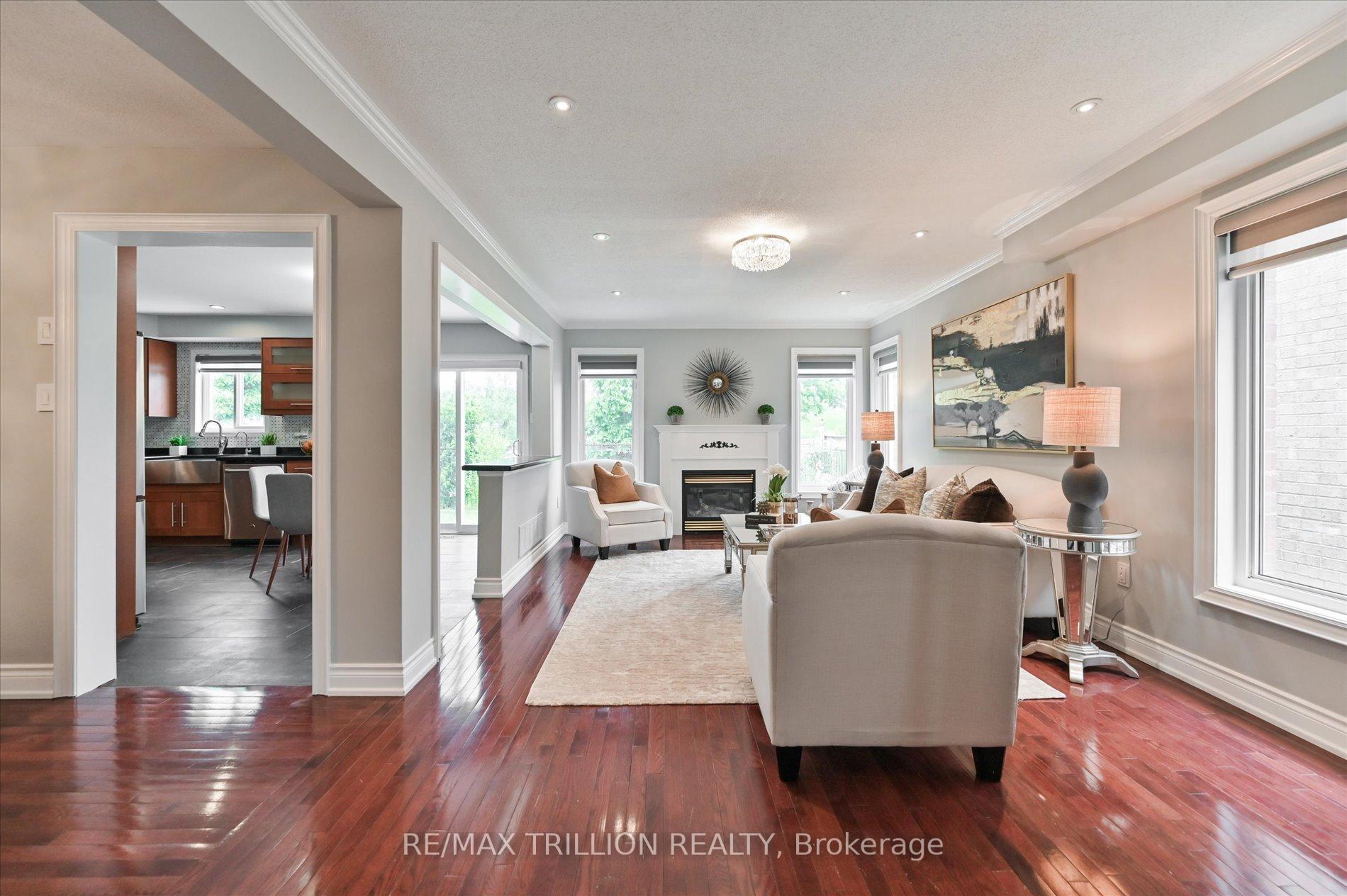 Photo 7 of 611 Staines Road, Scarborough, Rouge — HOMEH