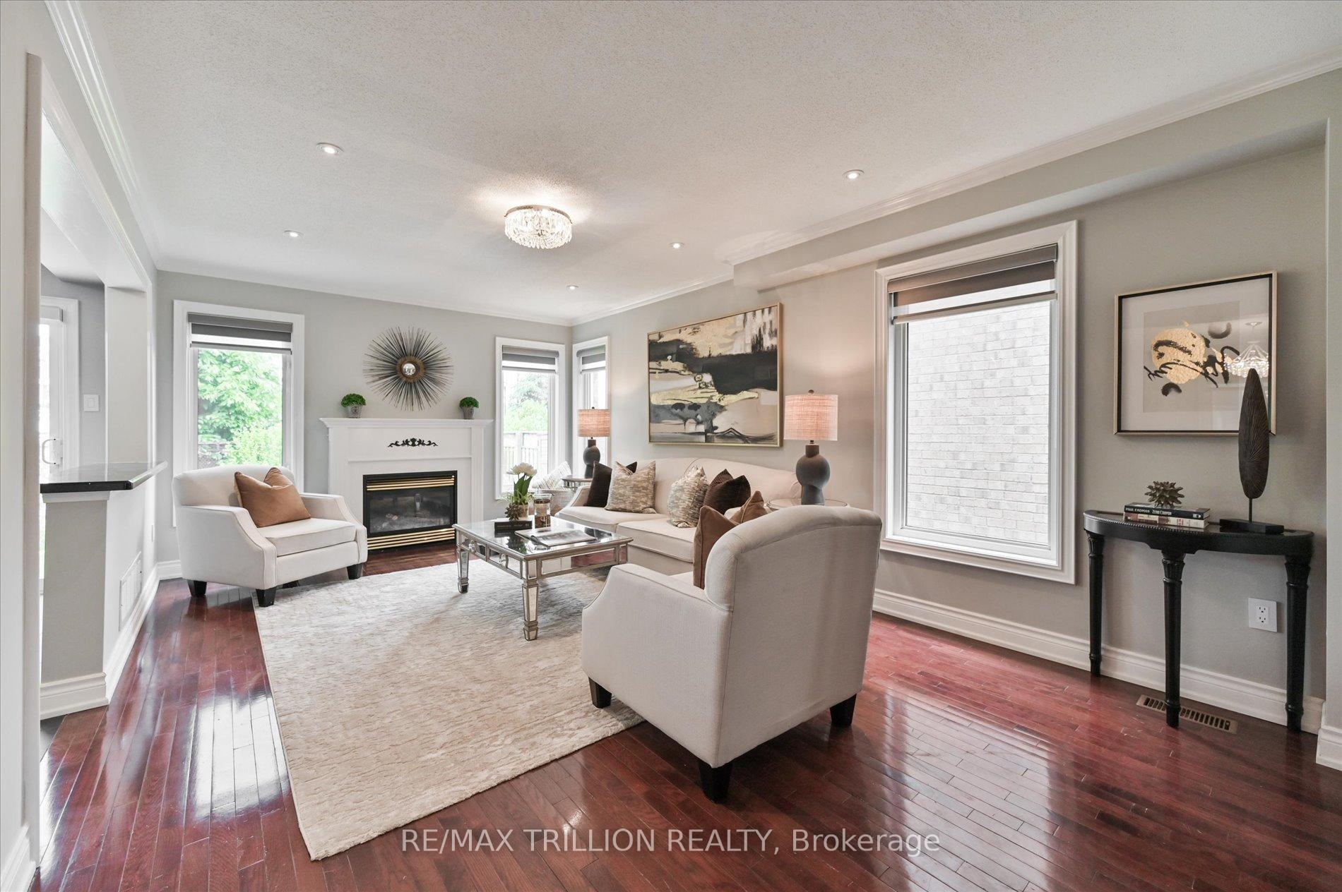 Photo 8 of 611 Staines Road, Scarborough, Rouge — HOMEH