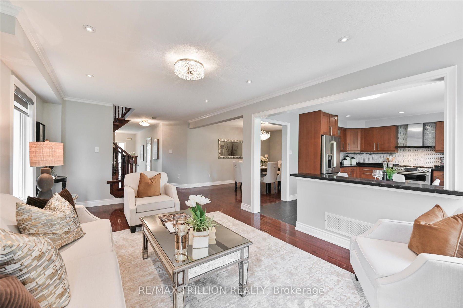 Photo 9 of 611 Staines Road, Scarborough, Rouge — HOMEH