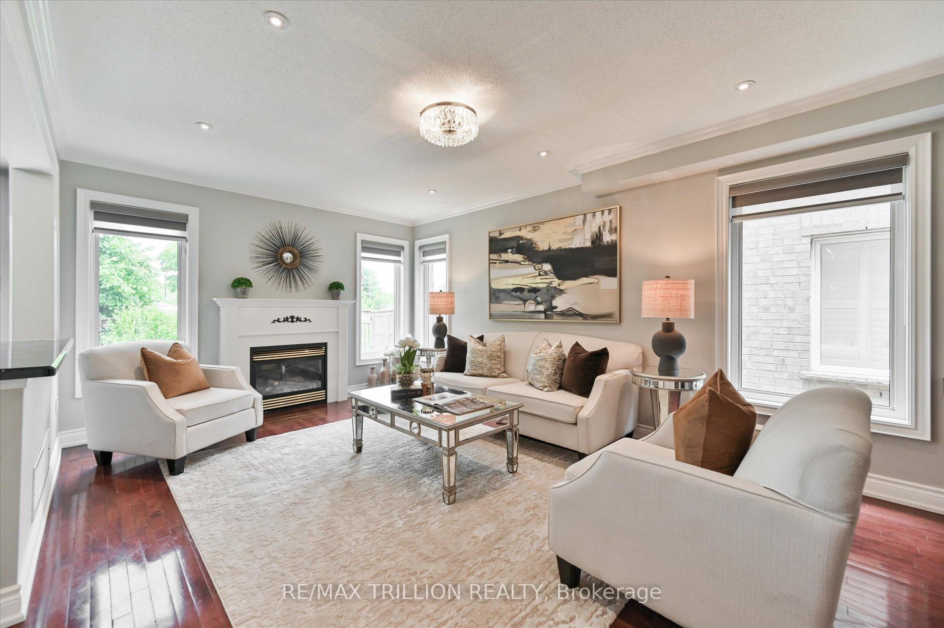 Photo 10 of 611 Staines Road, Scarborough, Rouge — HOMEH